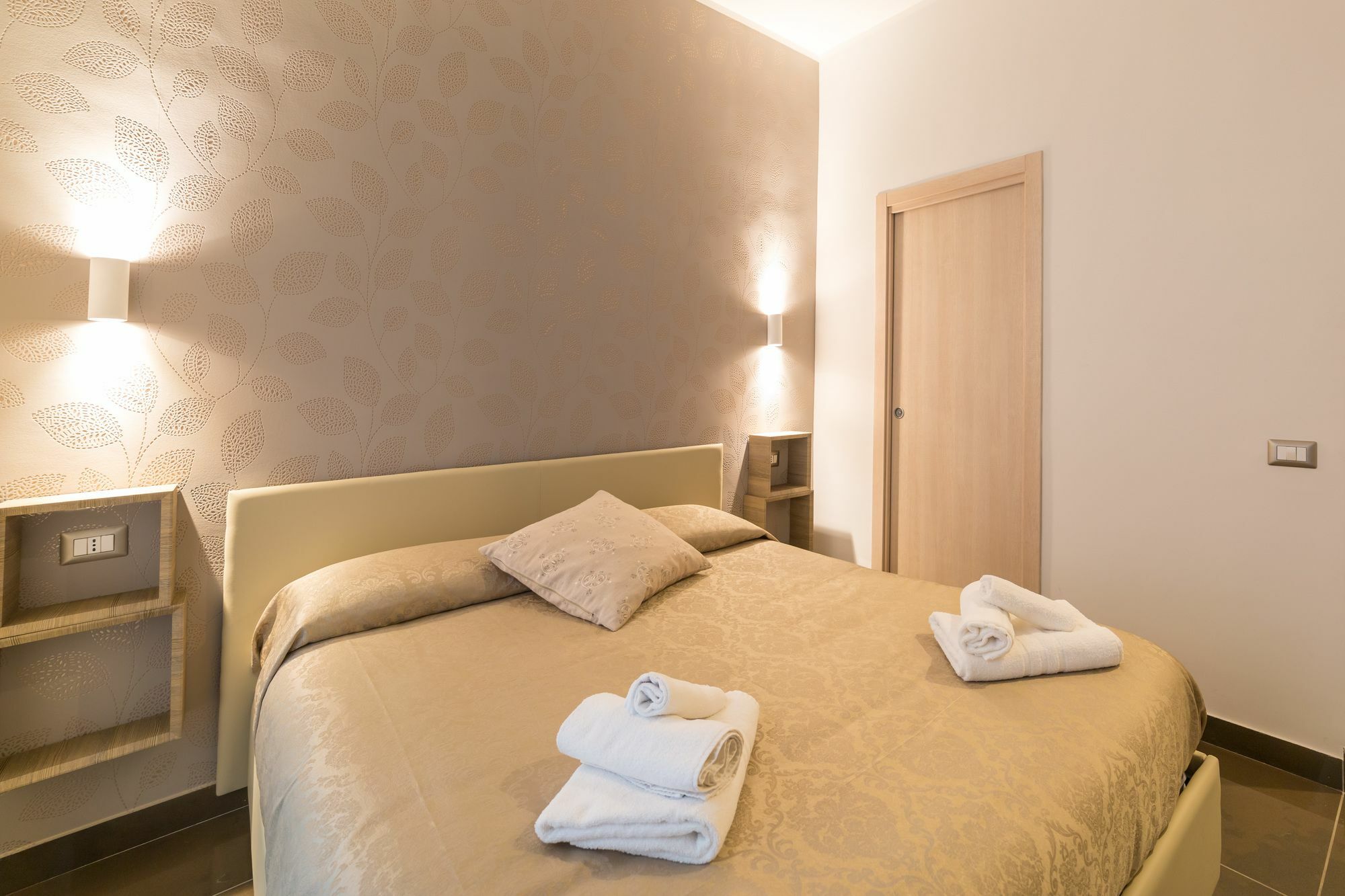 Hotel Be Italian Flat Bovio Nápoles Exterior foto